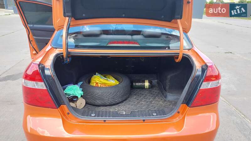 Седан Chevrolet Aveo 2006 в Первомайске