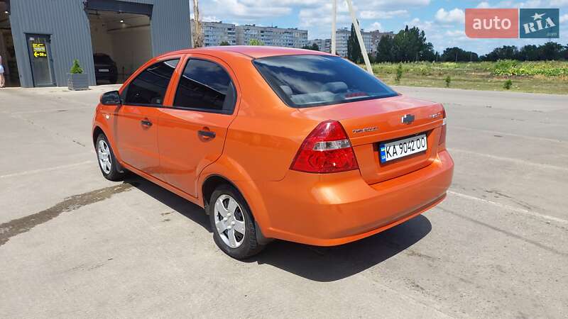 Седан Chevrolet Aveo 2006 в Первомайске