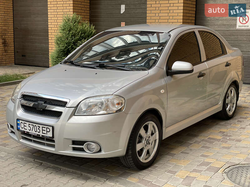 Седан Chevrolet Aveo 2008 в Чернівцях