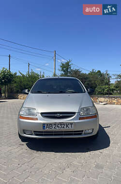 Седан Chevrolet Aveo 2003 в Могилев-Подольске