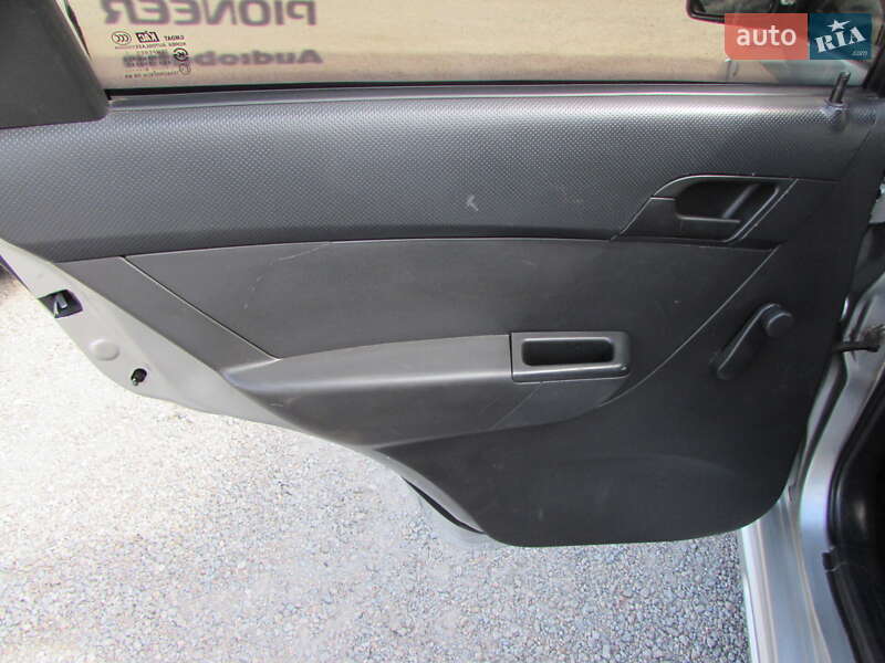 Седан Chevrolet Aveo 2006 в Кропивницком