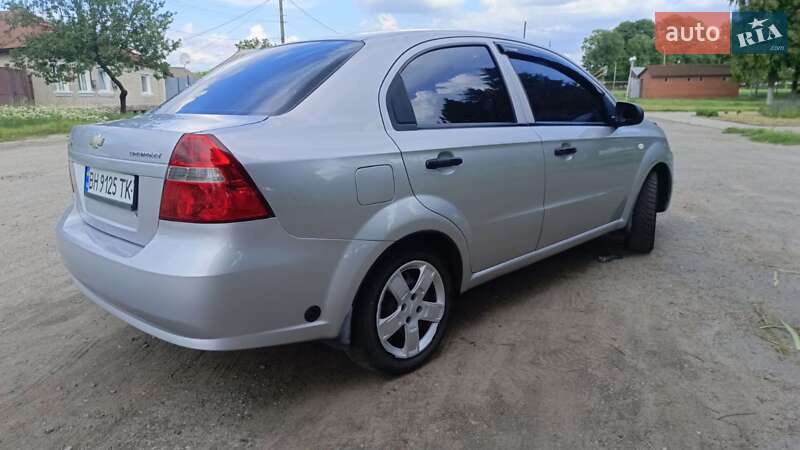 Седан Chevrolet Aveo 2006 в Путивле