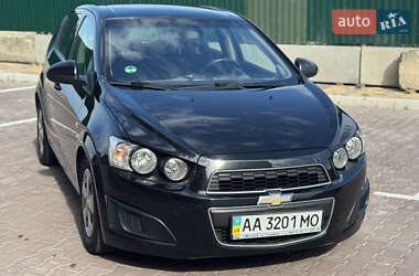 Хетчбек Chevrolet Aveo 2012 в Києві