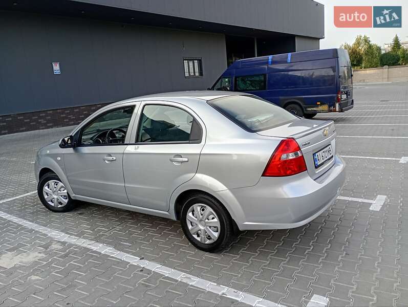Седан Chevrolet Aveo 2008 в Киеве