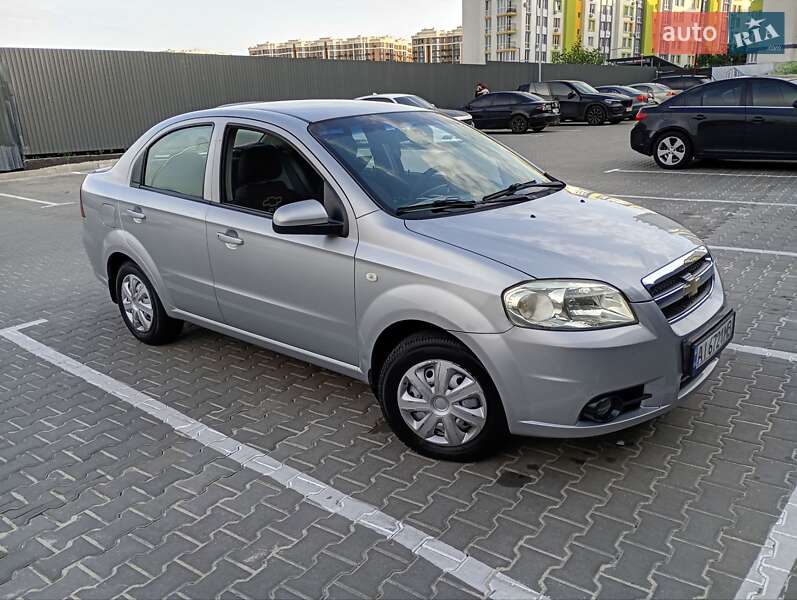 Седан Chevrolet Aveo 2008 в Киеве