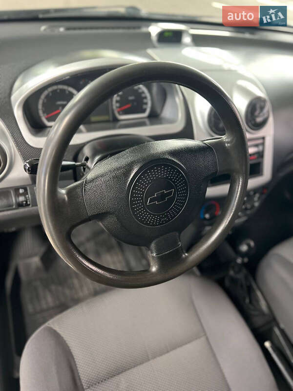 Седан Chevrolet Aveo 2008 в Запоріжжі