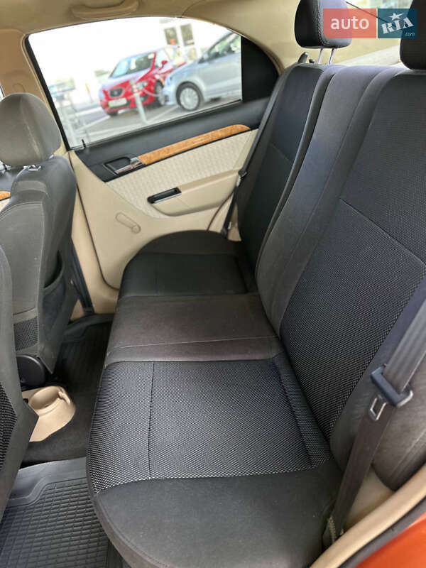 Седан Chevrolet Aveo 2008 в Запоріжжі