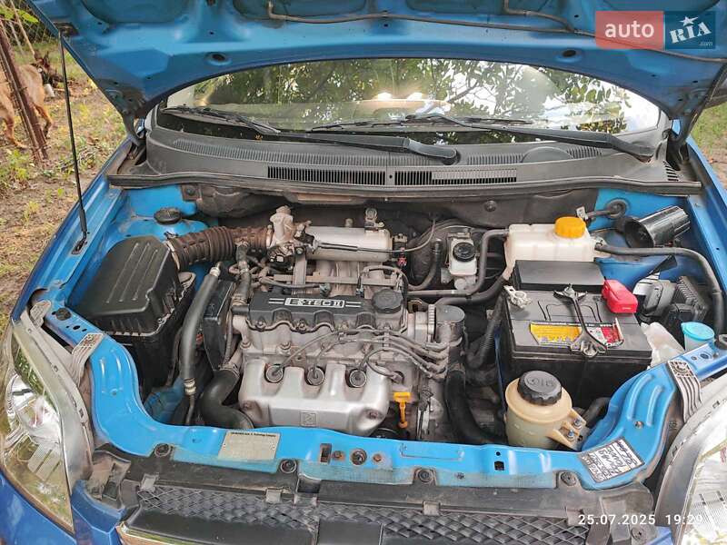 Седан Chevrolet Aveo 2006 в Кременчуці