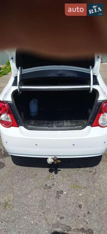 Седан Chevrolet Aveo 2012 в Золотоноше