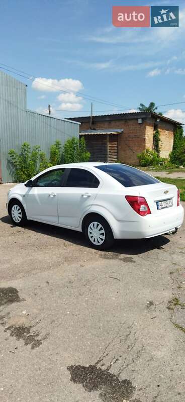 Седан Chevrolet Aveo 2012 в Золотоноше