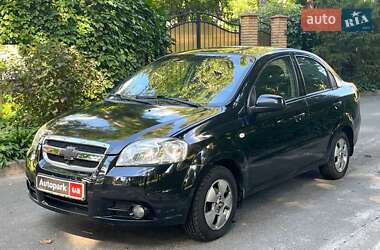 Седан Chevrolet Aveo 2011 в Києві