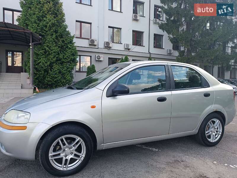 Седан Chevrolet Aveo 2005 в Киеве фото 6 Седан Chevrolet Aveo 2005 в Киеве