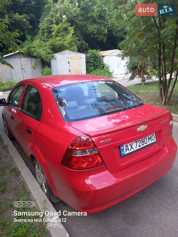 Седан Chevrolet Aveo 2010 в Киеве