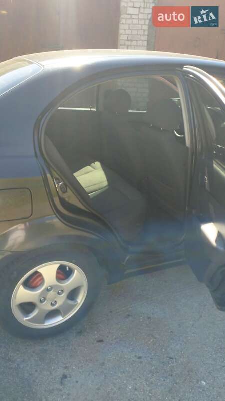 Седан Chevrolet Aveo 2007 в Горишних Плавнях