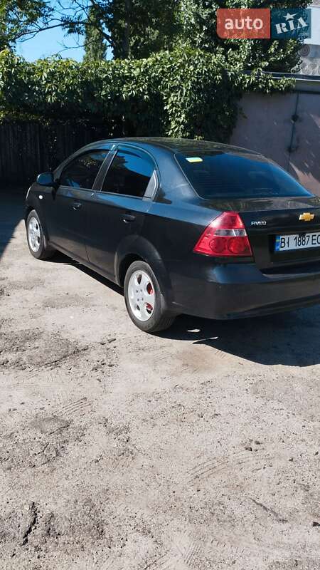 Седан Chevrolet Aveo 2007 в Горишних Плавнях