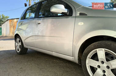 Хэтчбек Chevrolet Aveo 2008 в 