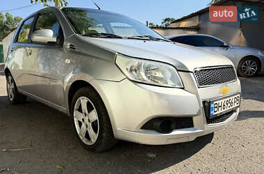 Хэтчбек Chevrolet Aveo 2008 в 