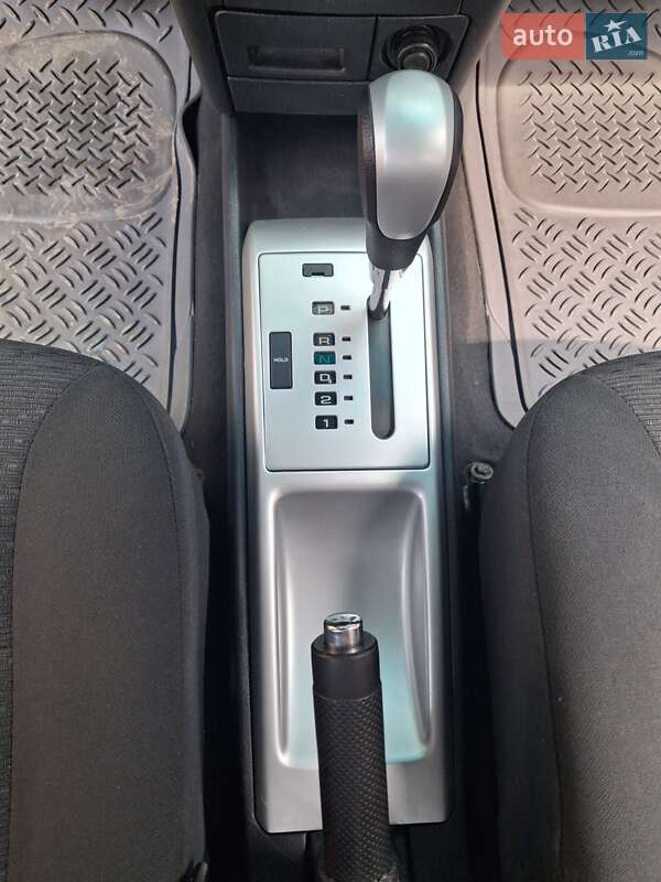 Седан Chevrolet Aveo 2011 в Черновцах