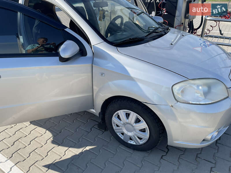 Седан Chevrolet Aveo 2007 в Іллінцях