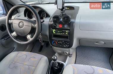 Седан Chevrolet Aveo 2004 в 