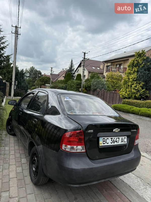 Седан Chevrolet Aveo 2004 в Львове