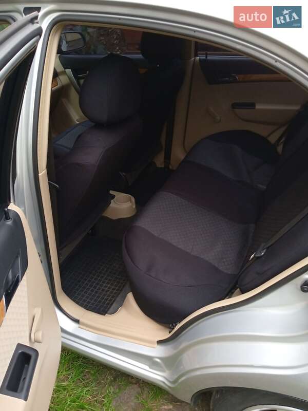 Седан Chevrolet Aveo 2008 в Житомирі