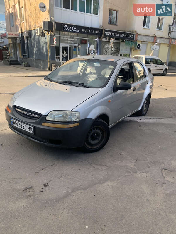 Седан Chevrolet Aveo 2005 в Житомире