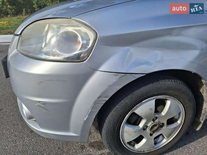Седан Chevrolet Aveo 2010 в Киеве