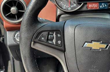 Хэтчбек Chevrolet Aveo 2011 в 