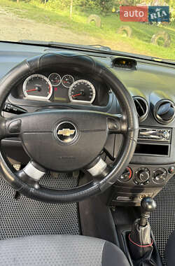 Хэтчбек Chevrolet Aveo 2008 в 