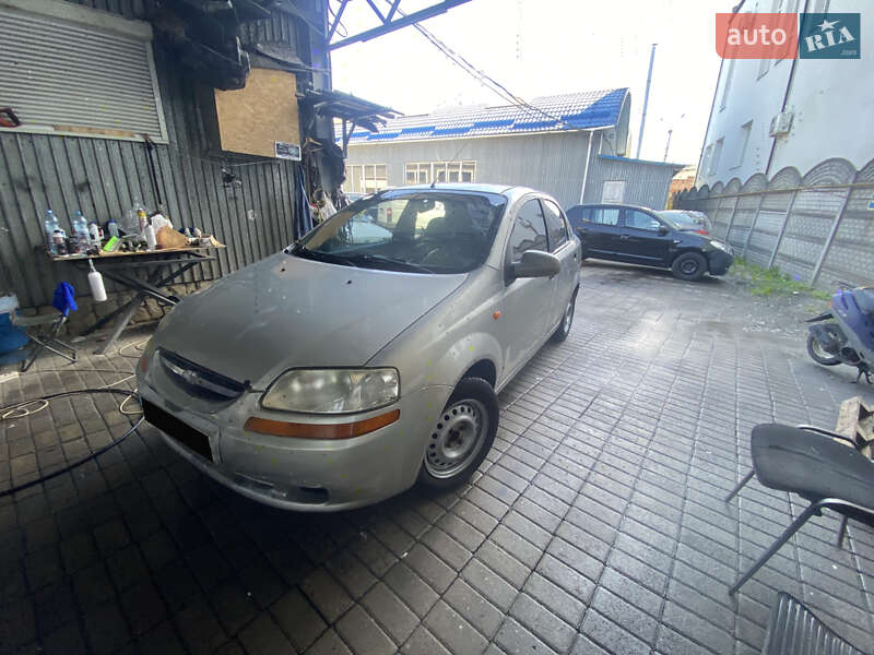 Седан Chevrolet Aveo 2005 в 