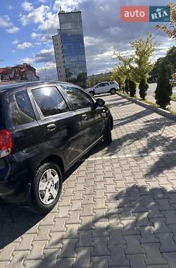 Хэтчбек Chevrolet Aveo 2008 в 