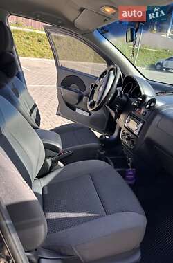 Хэтчбек Chevrolet Aveo 2008 в 