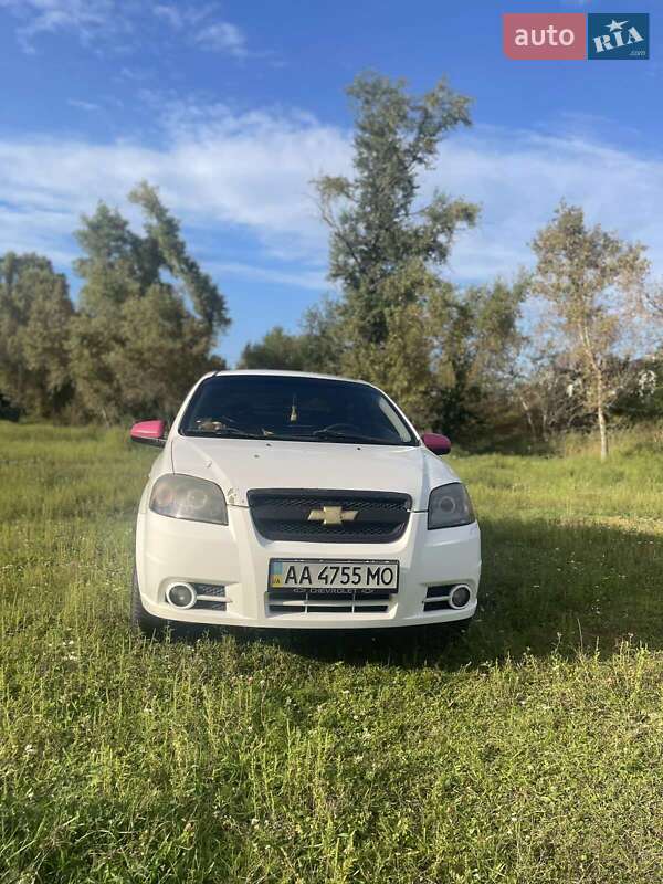 Седан Chevrolet Aveo 2008 в Києві