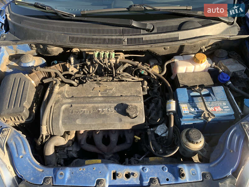 Седан Chevrolet Aveo 2008 в Чернигове