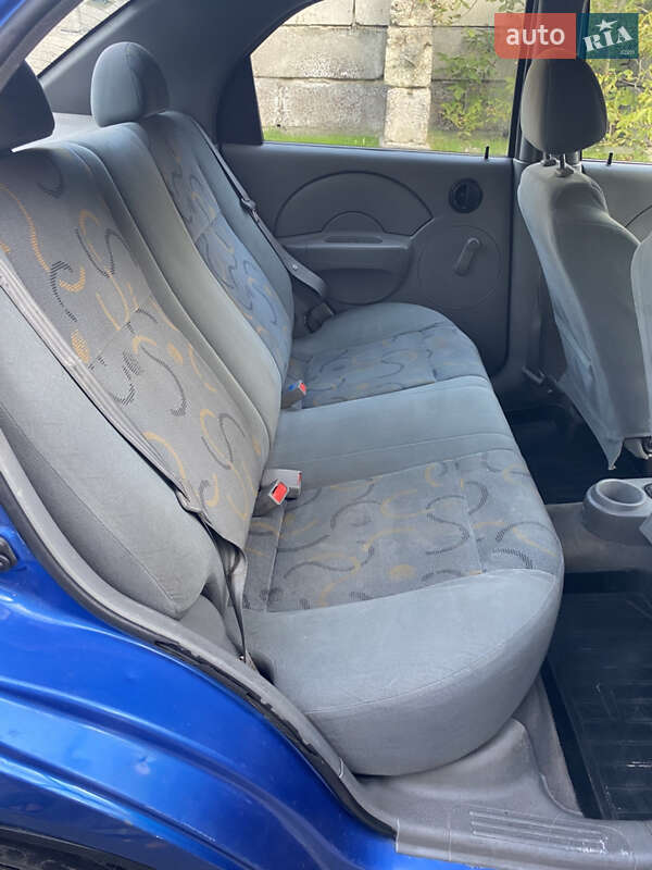 Седан Chevrolet Aveo 2005 в Львове