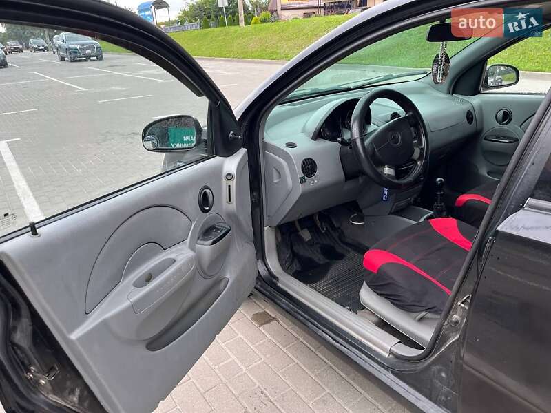 Седан Chevrolet Aveo 2005 в Шепетівці