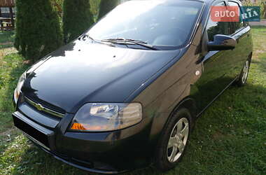 Хэтчбек Chevrolet Aveo 2008 в Берегово