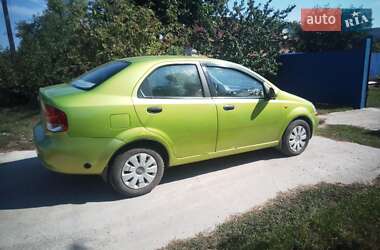 Седан Chevrolet Aveo 2005 в Чугуєві
