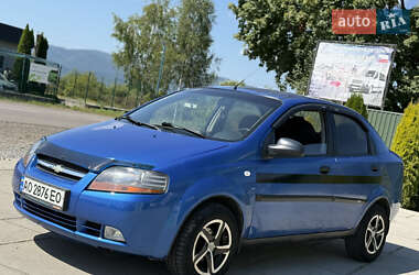 Седан Chevrolet Aveo 2005 в Хусте