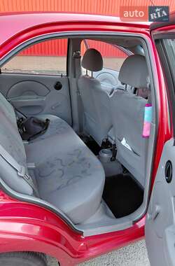 Седан Chevrolet Aveo 2004 в 