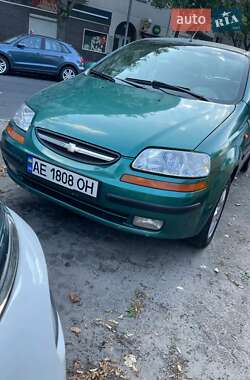Седан Chevrolet Aveo 2004 в Чернівцях