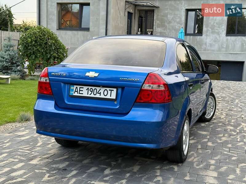 Седан Chevrolet Aveo 2011 в Днепре