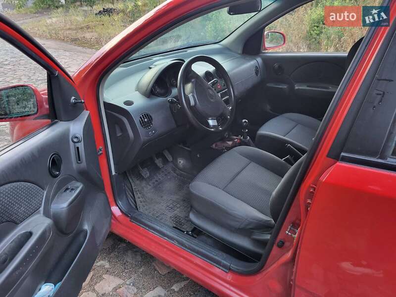 Хэтчбек Chevrolet Aveo 2006 в Первомайске