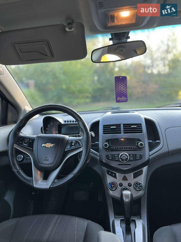 Седан Chevrolet Aveo 2012 в Запорожье