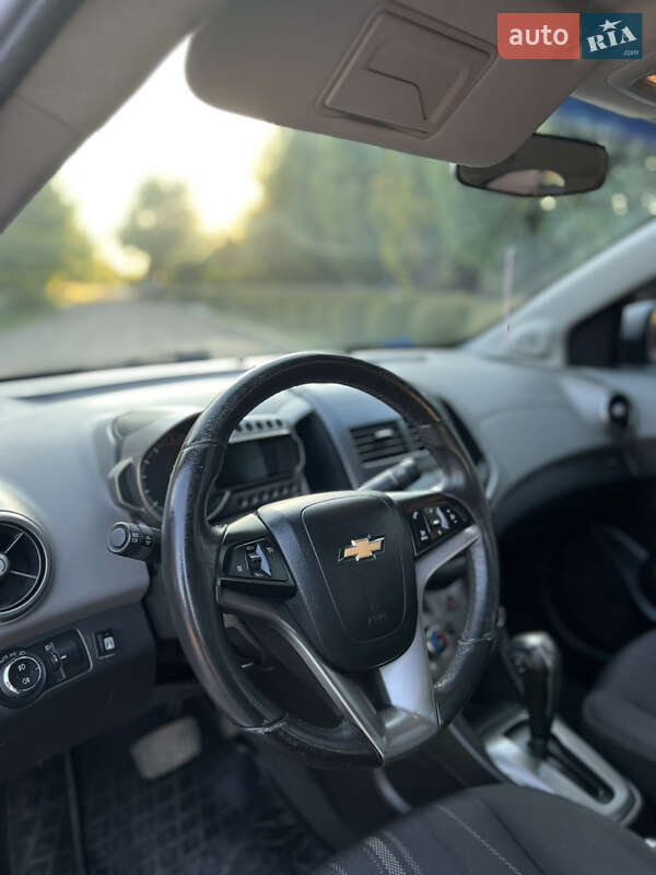 Седан Chevrolet Aveo 2012 в Запорожье