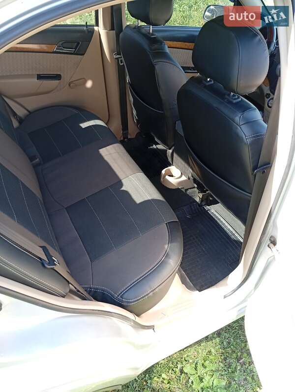 Седан Chevrolet Aveo 2008 в Староконстантинове