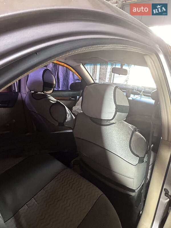 Седан Chevrolet Aveo 2008 в Львове