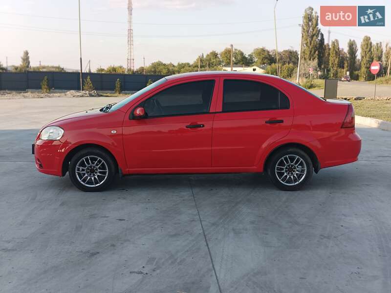 Седан Chevrolet Aveo 2006 в Новом Буге