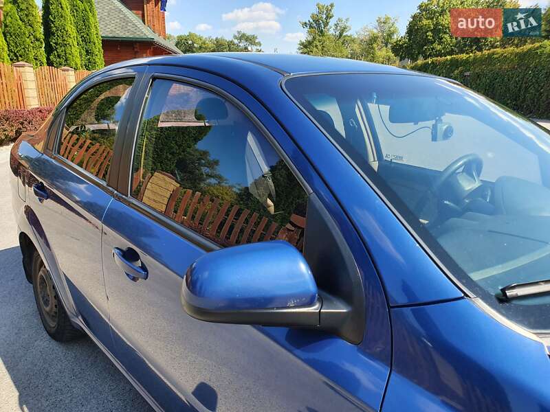 Седан Chevrolet Aveo 2008 в Днепре